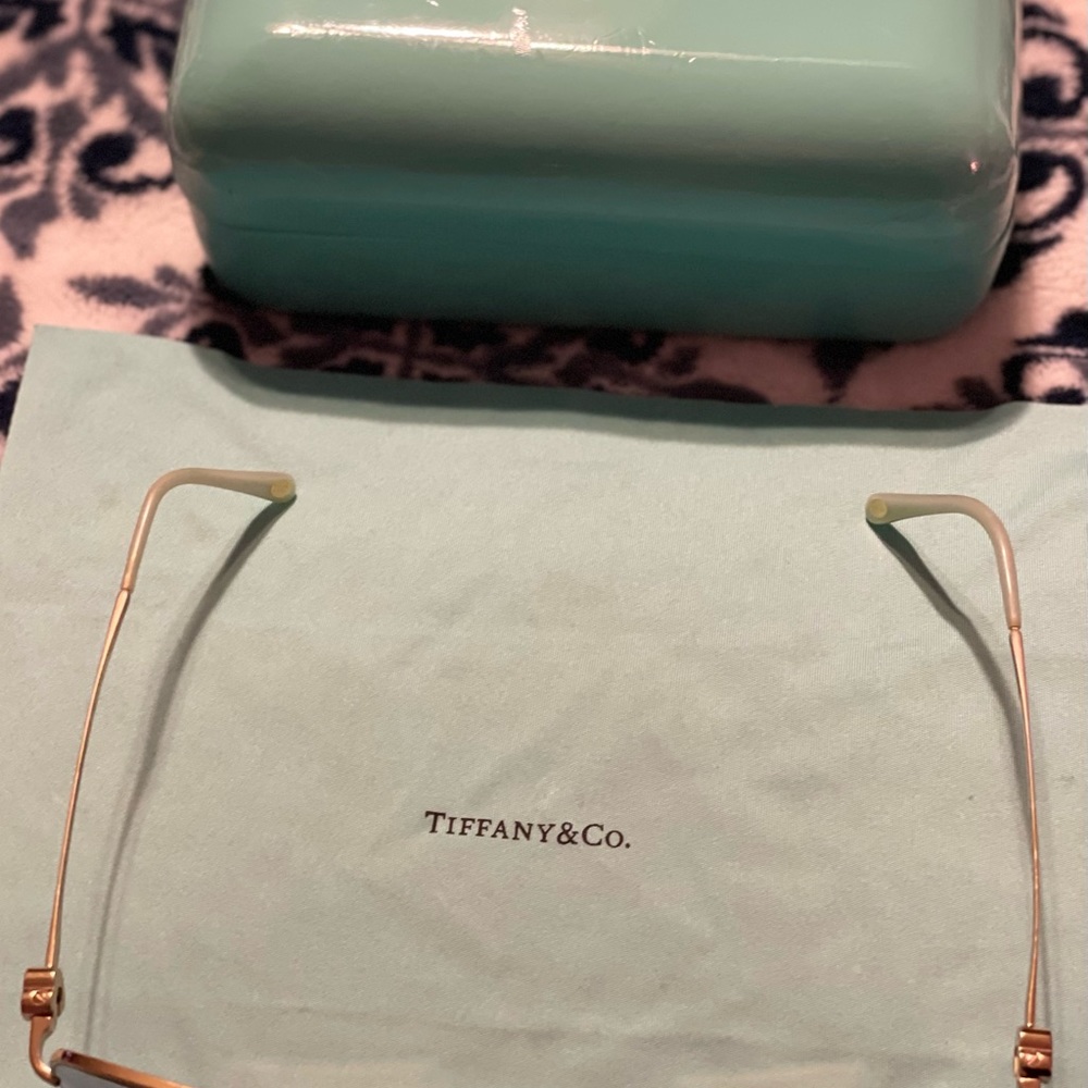 Authentic Tiffany Sunglasses. - Picture 3 of 5